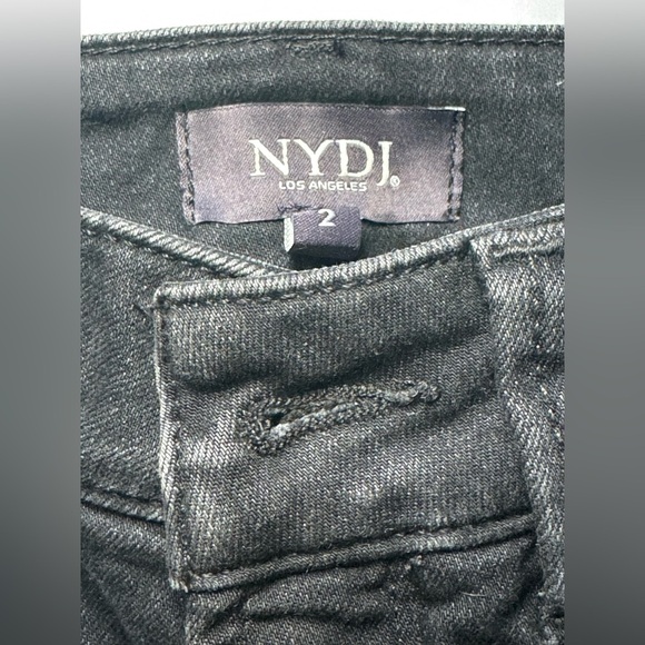 NYDJ Black Distressed Skinny Jeans Size 2 NWT Stretch Denim $134 Retail - Picture 4 of 4